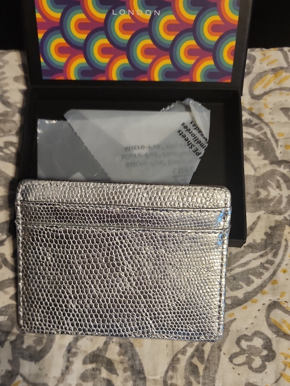 Kurt Geiger Silver Metallic Card Holder with Eagle - Picture 2 of 2